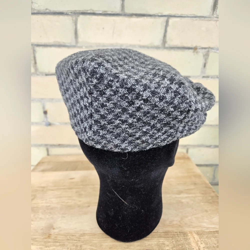 Harris Tweed Flat Cap - Picture 5 of 8